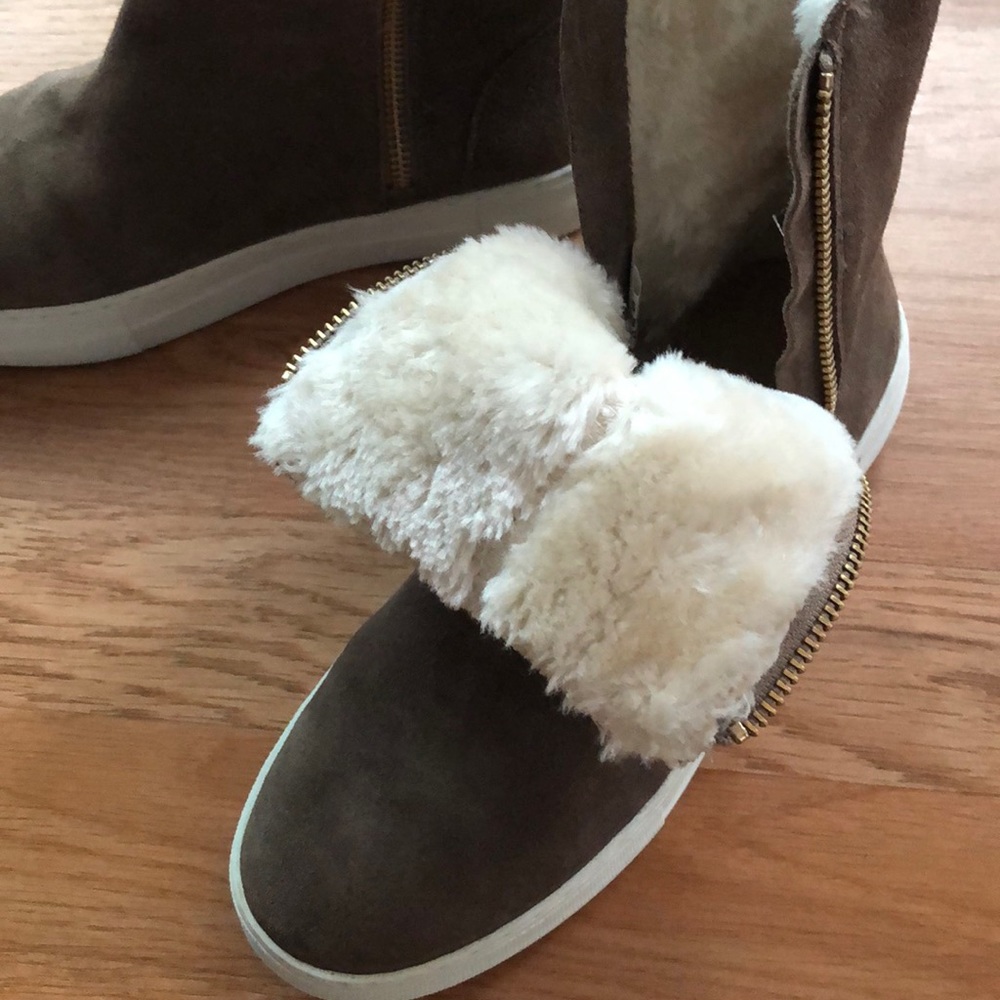 Jslides Faux Fur Lined Platform Boot Size 6.5 - image 5